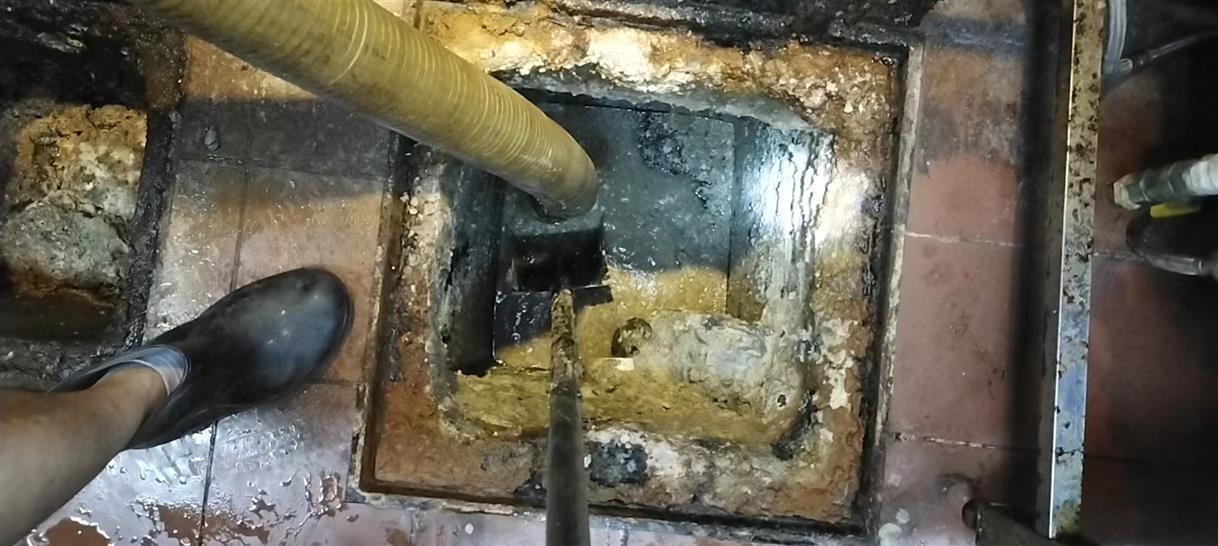 园林办事处污水池清理一般都有毒气，怎么预防中毒呢？