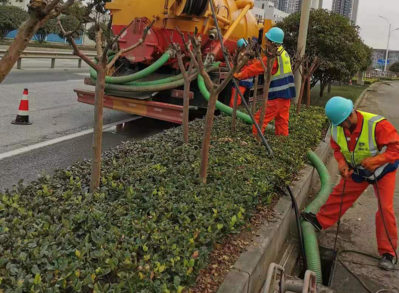 园林办事处市政管道清淤